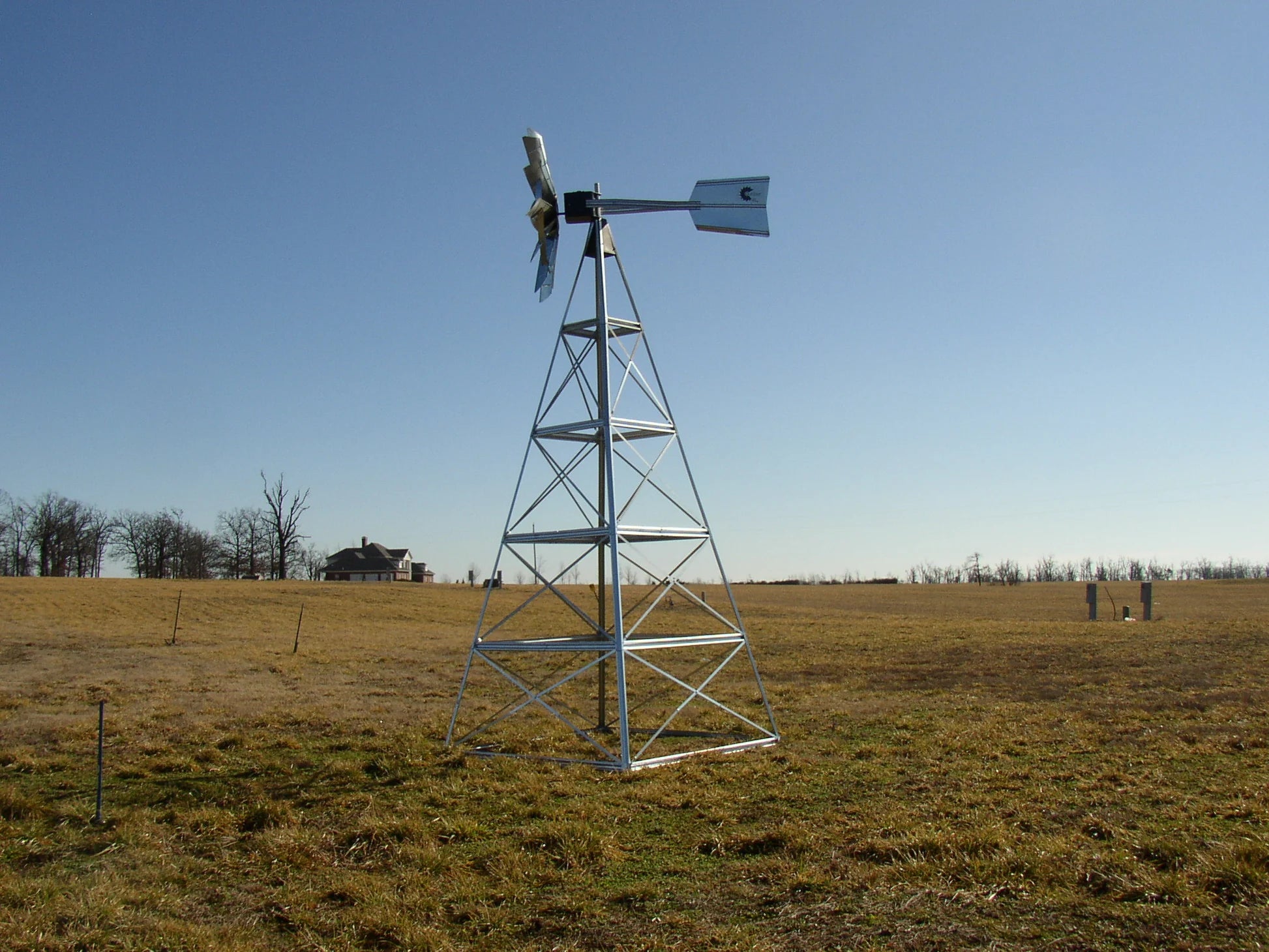 Outdoor Water Solutions 4-Leg Tower Deluxe Kit Steel Windmill Pond Aerator