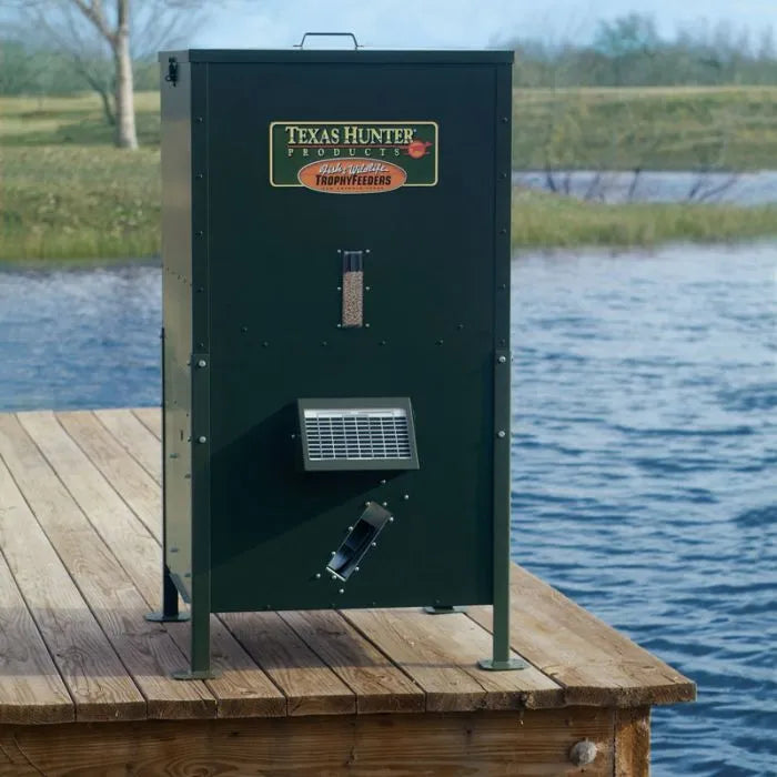Outdoor Water Solutions Texas Hunter Solar Fish Feeder For Pond