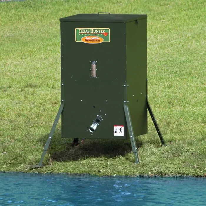 Outdoor Water Solutions Texas Hunter Solar Fish Feeder For Pond