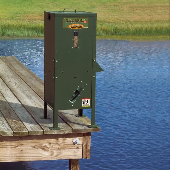 Outdoor Water Solutions Texas Hunter Solar Fish Feeder For Pond