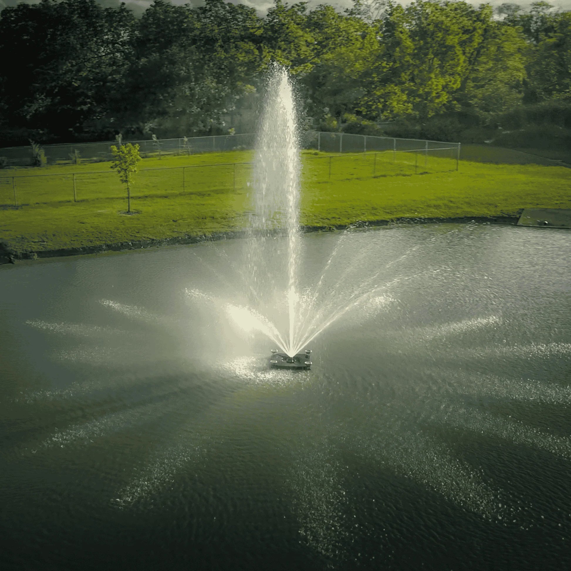 Outdoor Water Solutions Palatial 1/2HP Floating Pond Display Fountain