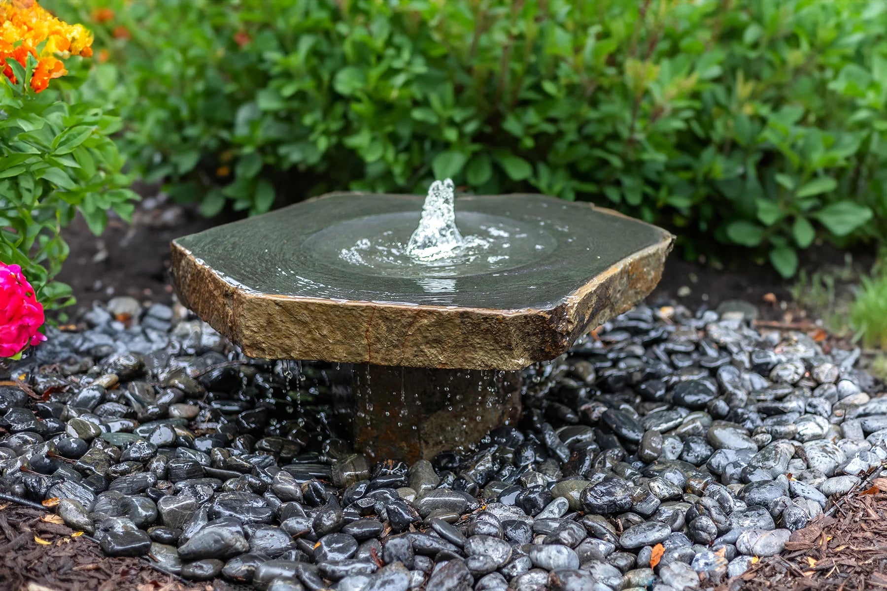 EasyPro Tranquil Décor Pedestal Basalt Fountain Complete Kit